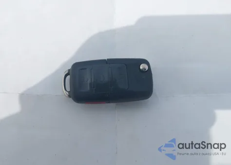 2011 Volkswagen Gti 4-Door z USA, uszkodzony, nr VIN WVWHD7AJ3BW205240